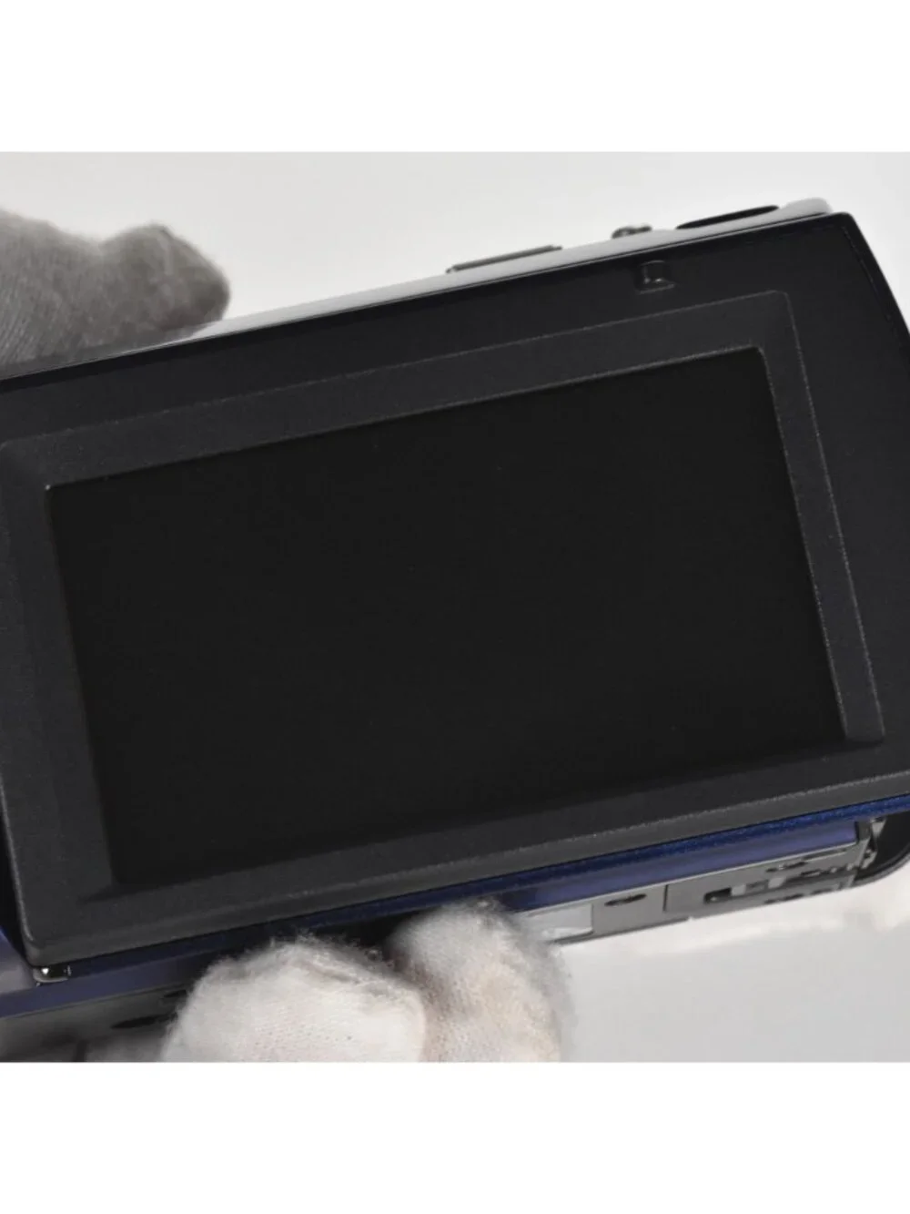 Sony DCR-SX41 8GB Handycam Camcorder 60x Optical Zoom 2.7